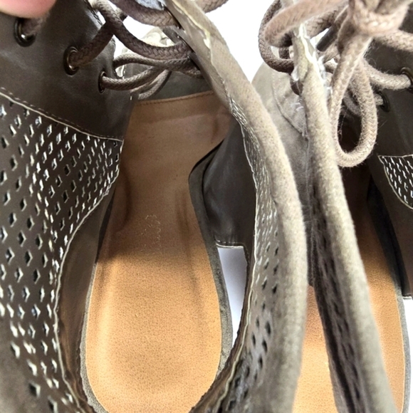 ALTAR'D STATE Lace Up Peep Toe Block Heel Taupe Womens Size 8 - Picture 8 of 13